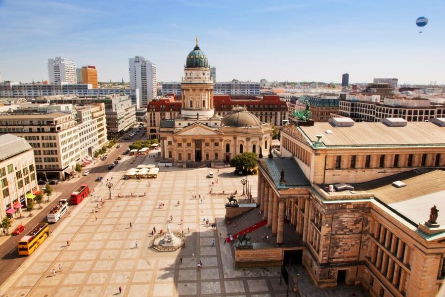 Skip-the-line Berlin Cathedral and Old Town Private Tour - Entering the Berlin Cathedral