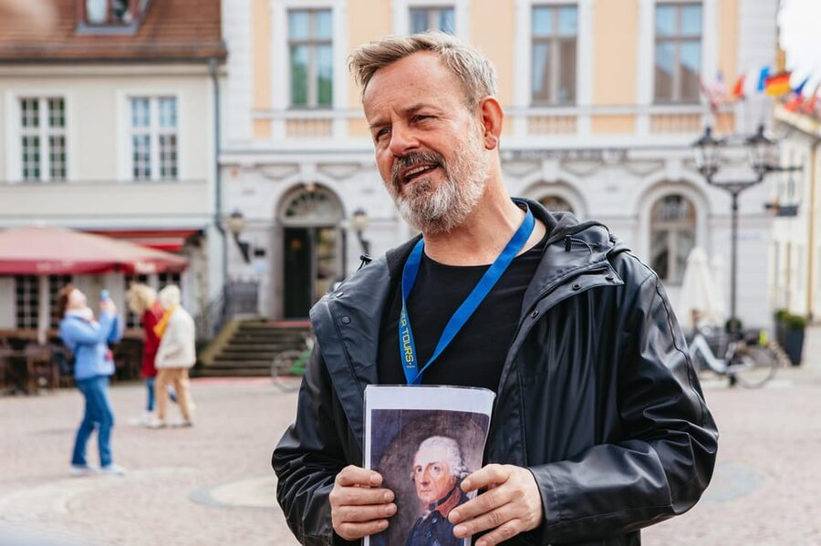 Small group Potsdam: A Journey Through History and Palaces - The guides shape the experience
