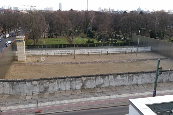 The Berlin Wall / Cold War Berlin (Private 3 Hours Walking Tour) - Ninety minutes at the Berlin Wall Memorial