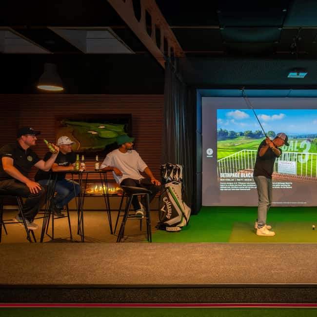 The Ultimate Berlin Golf Bar for Groups, Games & Good Times - Key points to know before you book