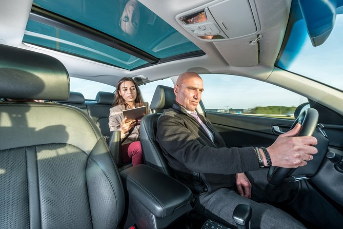 Transfer from Berlin Schönefeld Airport (SXF) to Berlin city Hotels - ROUND TRIP - Luggage rules are practical, but not generous