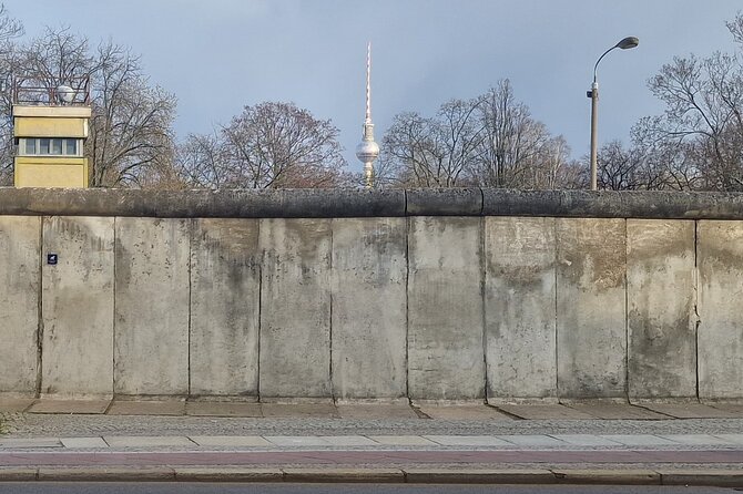 Walking on the Wall: 3-Hour Tour in Berlin - Ninety minutes at the Berlin Wall Memorial
