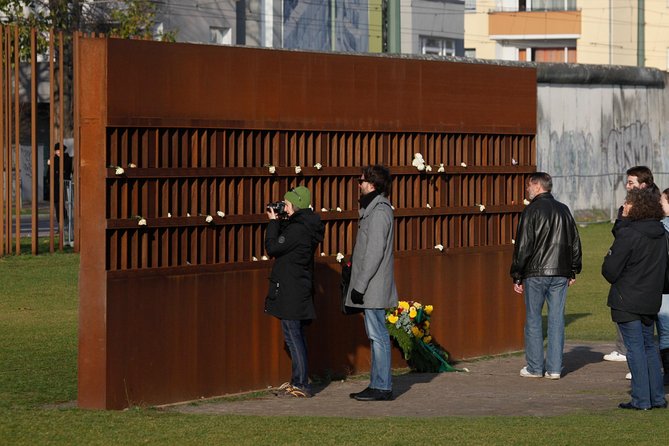 Wall Tour Berlin - Fates, Heroes & Love Stories - Why Bernauer Strasse is the right place to learn about the Wall