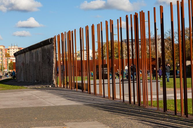 Wall Tour Berlin - Fates, Heroes & Love Stories - Nordbahnhof and the first glimpse of divided Berlin