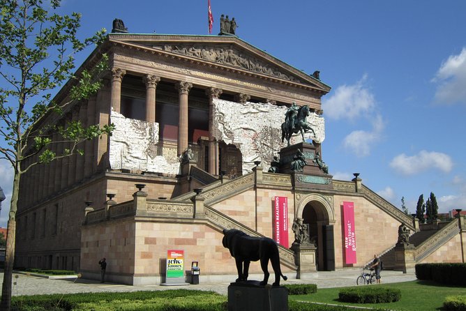 Warnemuende Shore Excursion: Berlin Private Sightseeing Tour from Rostock - What the private format changes